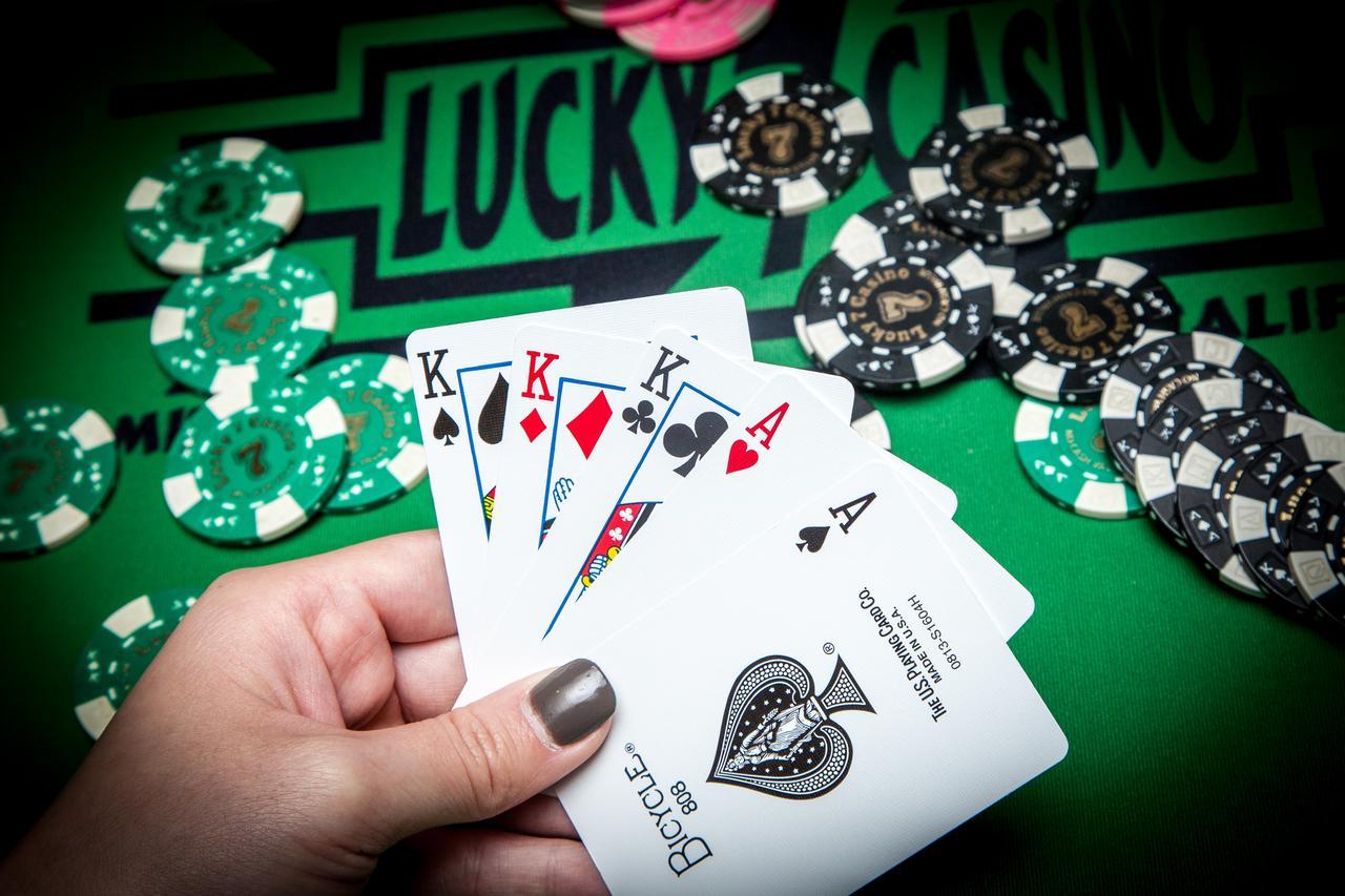Lucky 7 Casino & Hotel Smith River Экстерьер фото